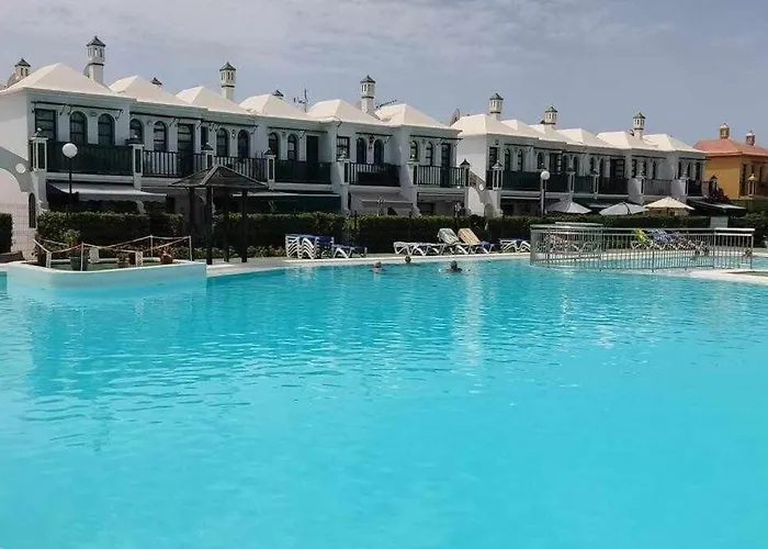 Raga - With Swimming Pool In Appartamento