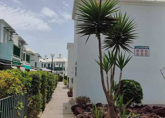 Raga - With Swimming Pool In Appartamento